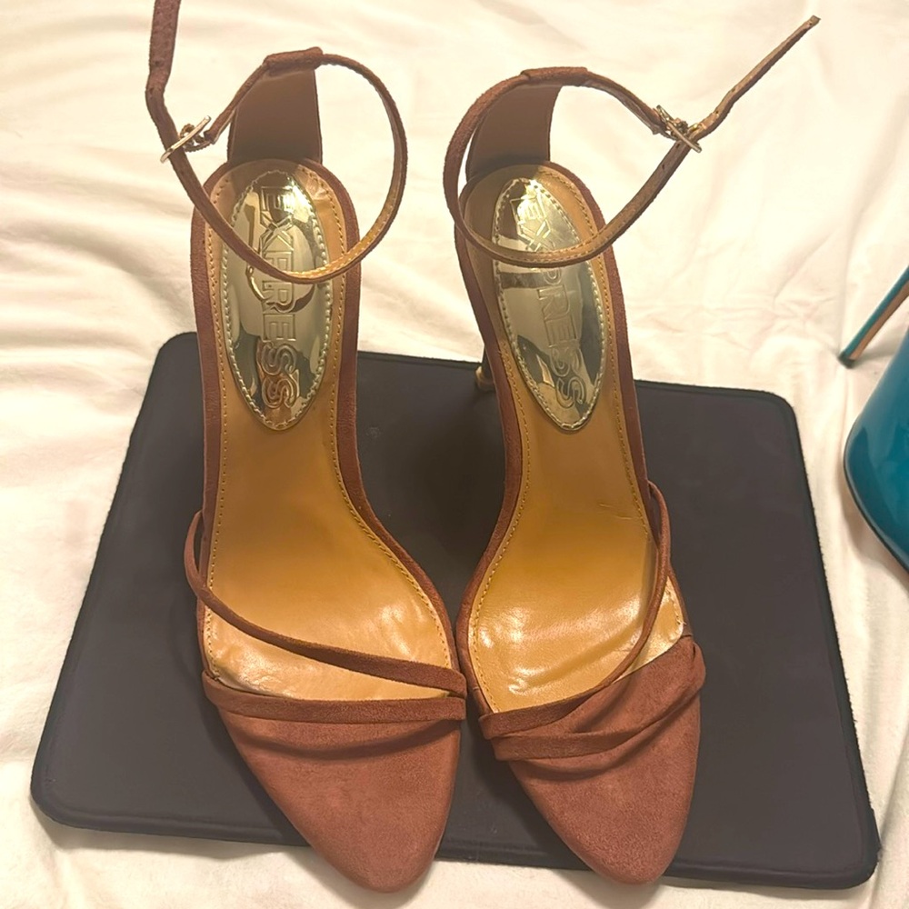Brown/nude shoes for sale